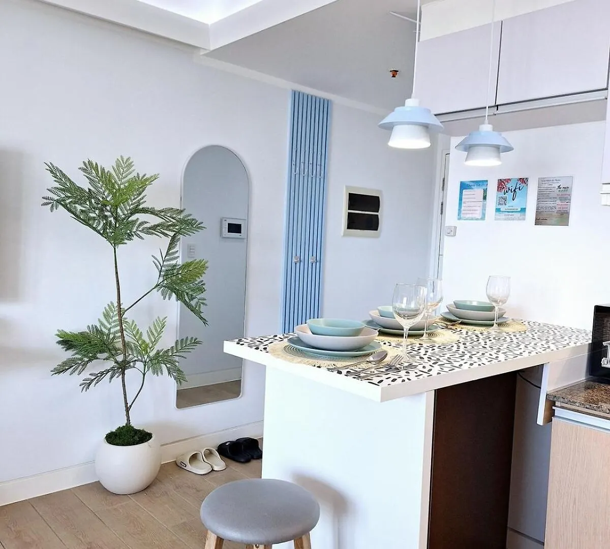 Apartment Luxury Coastal, Grand Canal View Manila Philippines