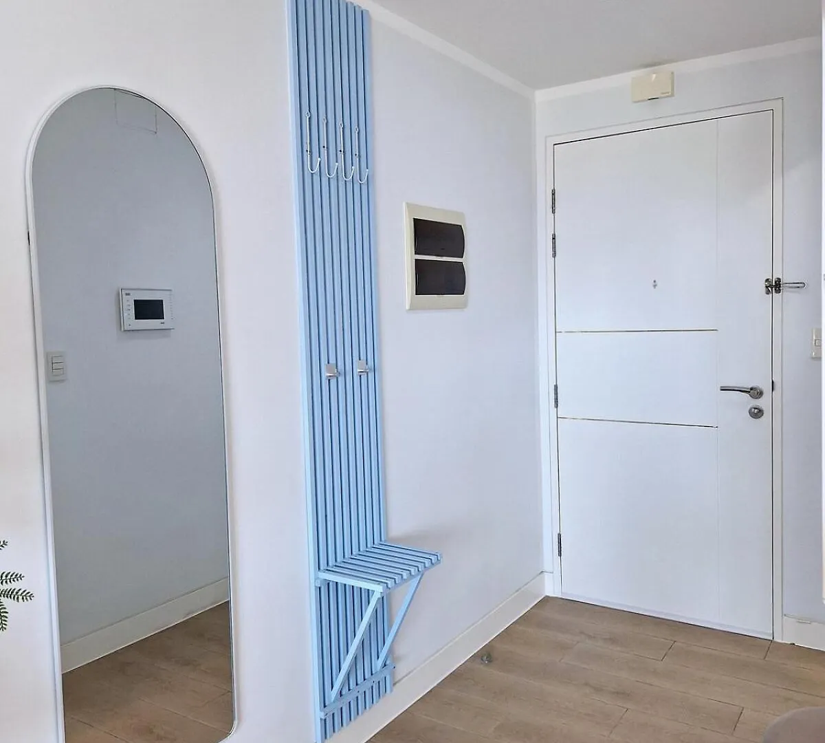 Luxury Coastal, Grand Canal View Manila Apartment
