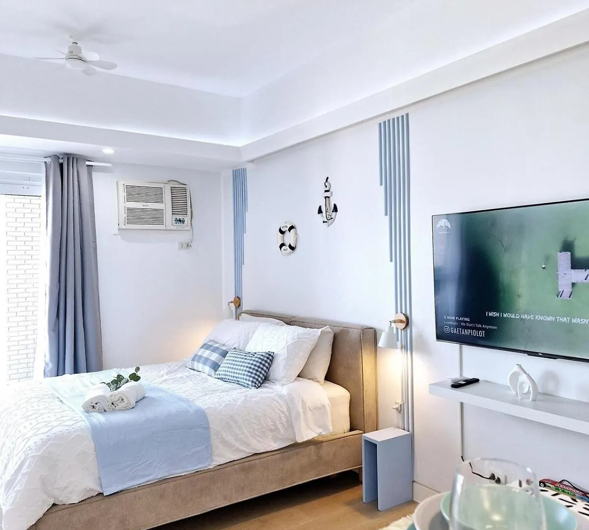 Luxury Coastal, Grand Canal View Manila Apartment
