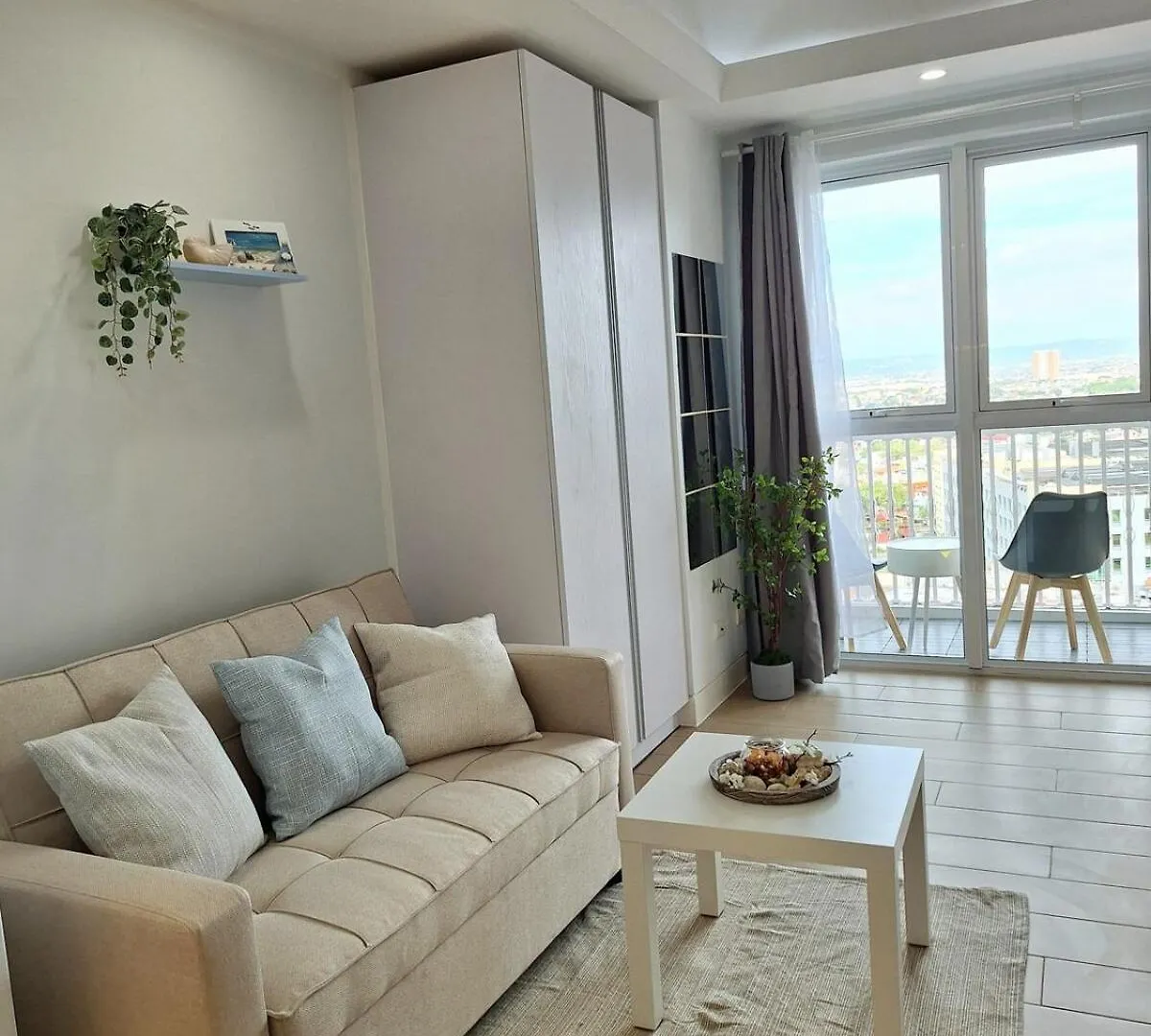 Apartment Luxury Coastal, Grand Canal View Manila Philippines