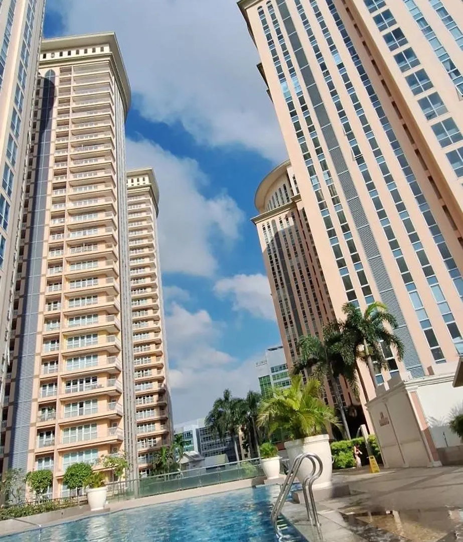Apartment Luxury Coastal, Grand Canal View Manila Philippines