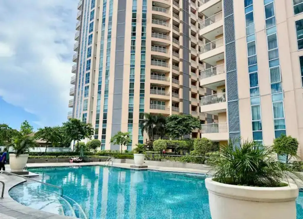 Luxury Coastal, Grand Canal View Manila