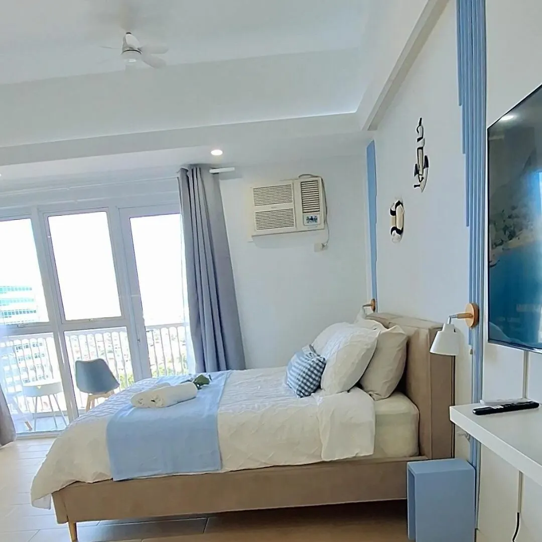 Luxury Coastal, Grand Canal View Manila